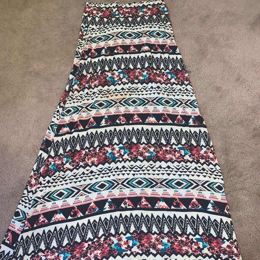 High Waisted patterned Maxi Skirt
